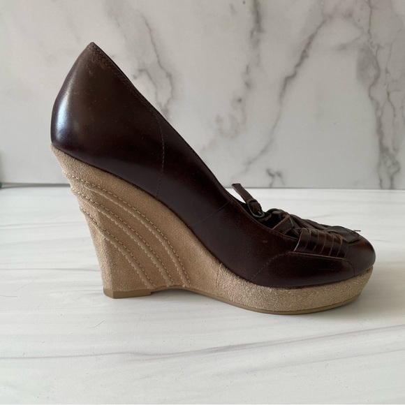 Steve Madden Leather Wedges- Small Buckle Front- Cognac Brown- Size 6 - Picture 3 of 10